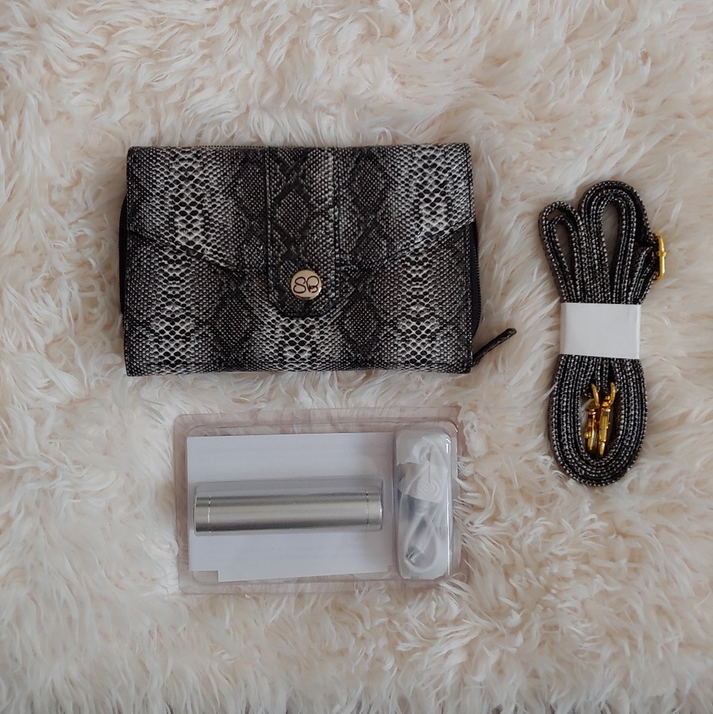 Samantha Brown Power wallet purse